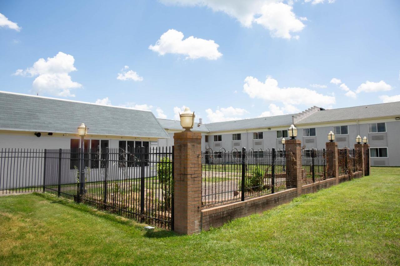I65 Studio Suites Scottsburg Exteriör bild