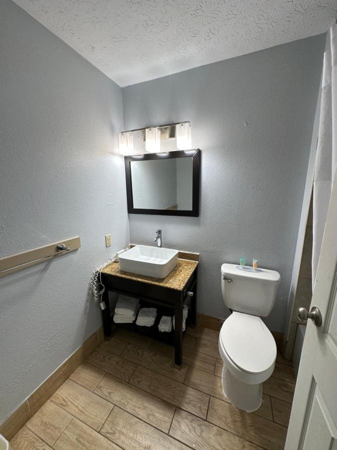I65 Studio Suites Scottsburg Exteriör bild